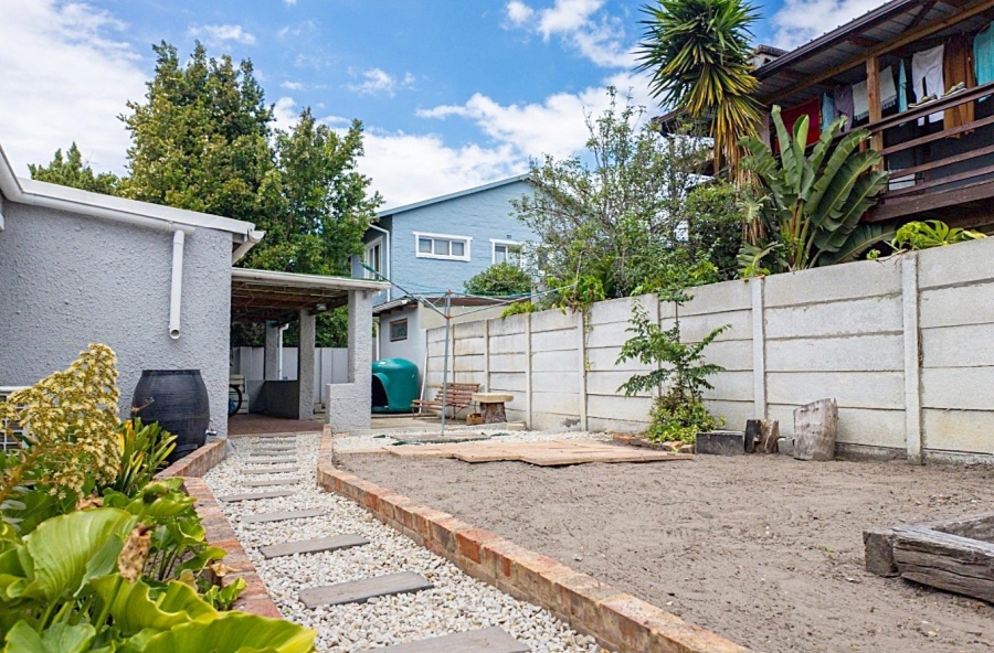4 Bedroom Property for Sale in Knysna Central Western Cape